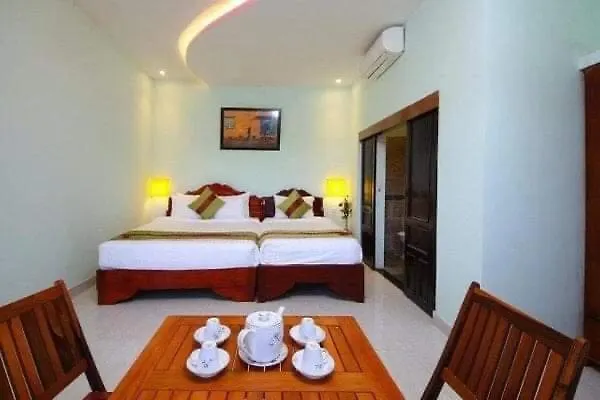 Hoi An Sea Sunset Villa & Bar Rum i privatbostad